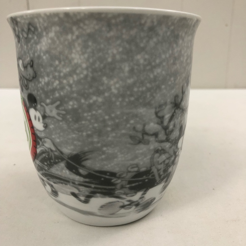 DISNEY ‘Mickey’s Vintage Holiday’ Coffee Mug - Picture 8 of 9